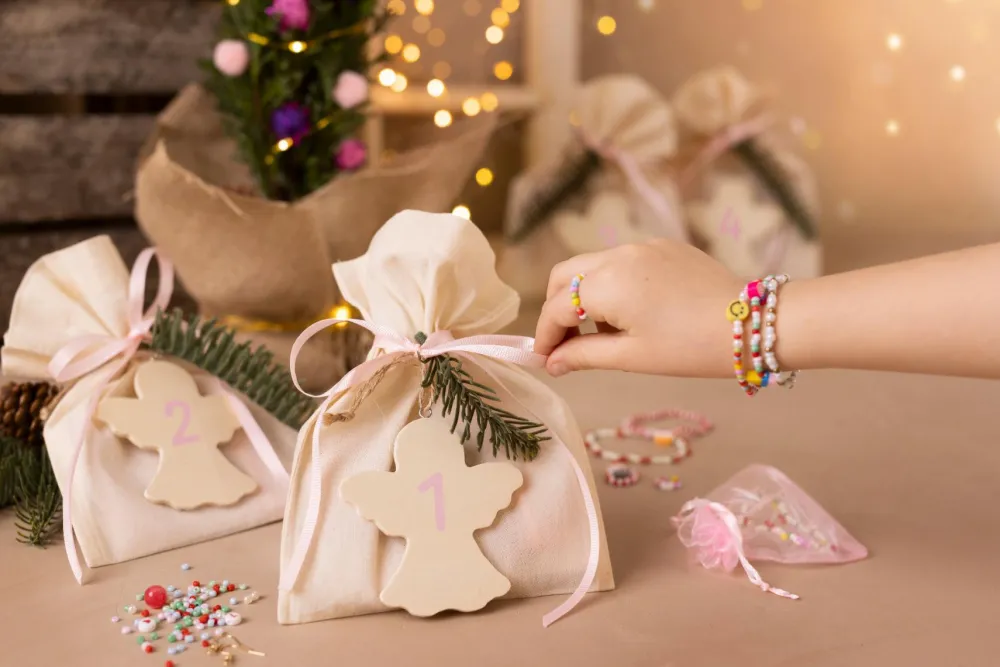 Creativ Company Adventskalender - Smykke-projekter