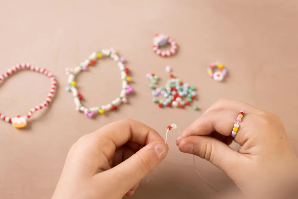 Creativ Company Adventskalender - Smykke-projekter