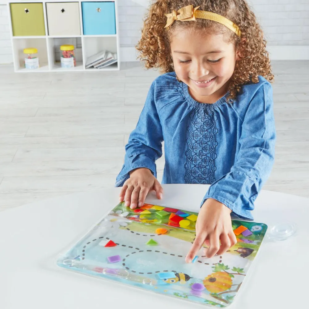 Learning Resources Aktivitetsmåtte - Former, farve & finmotorik