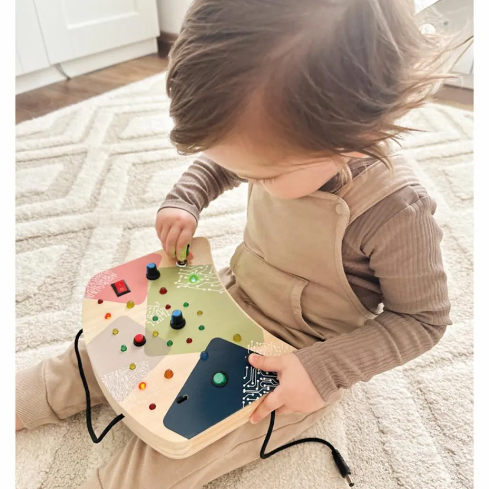 Best small foot Finmotoriktavle - Knapper & kontakter