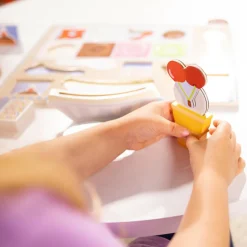 Outlet Melissa & Doug 2-i-1 legesæt og puslespil - Iscafé, 16 dele