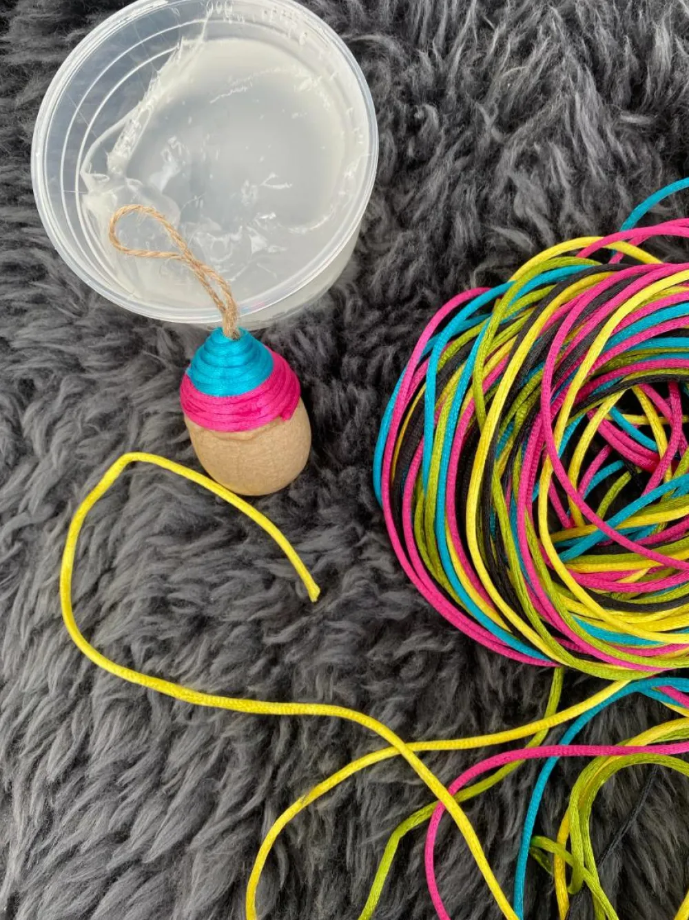 Sale Creativ Company Lav påskeæg m. satinsnor - Gul/Pink/Turkis