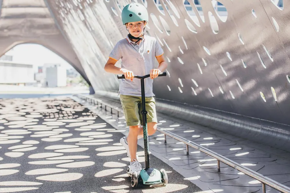 Discount Scoot & Ride Løbehjul - Highwaykick 5 m. LED, Forest