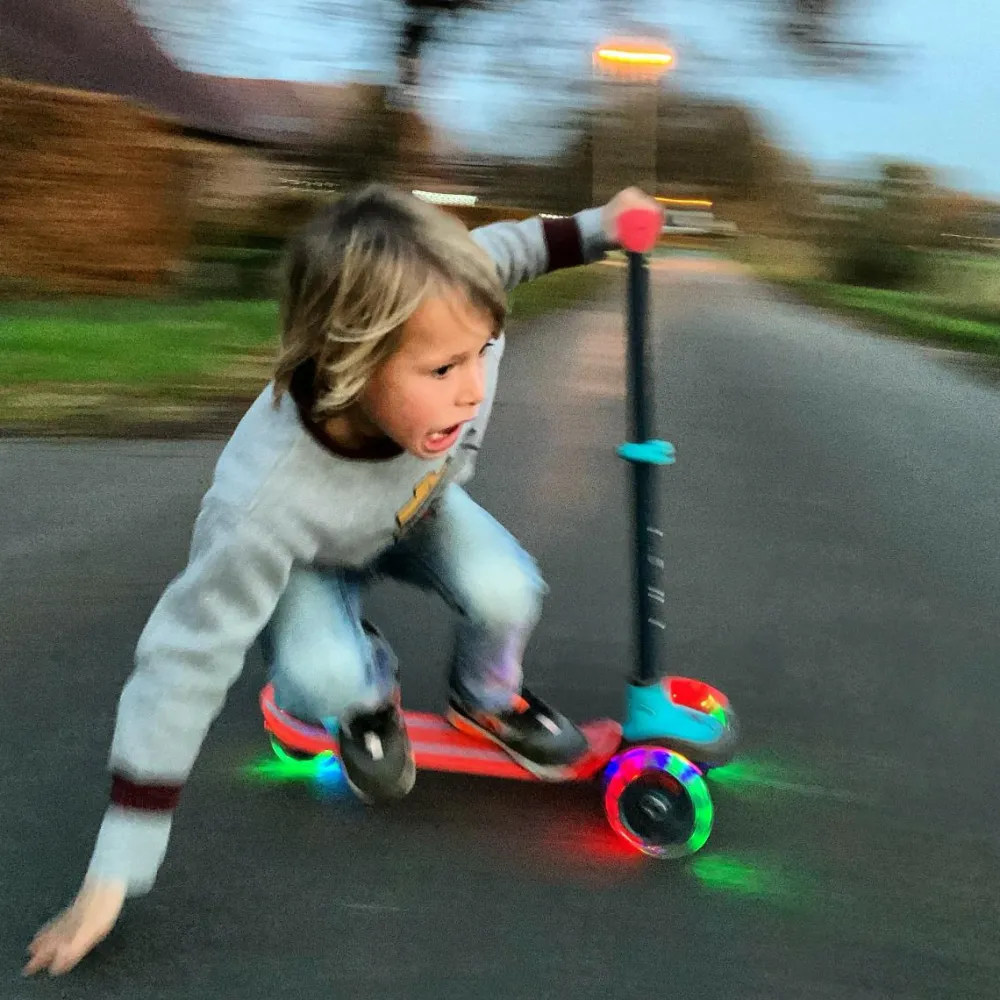 Discount Chillafish Løbehjul Scotti GLOW