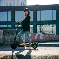 Hot Micro cykelhjelm - Sort, 58-61 cm