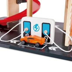 Hape Parkeringshus inkl. stunt-rampe