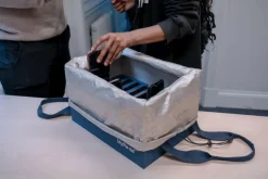 Clearance Signalblokerende mobilboks m. bærehåndtag