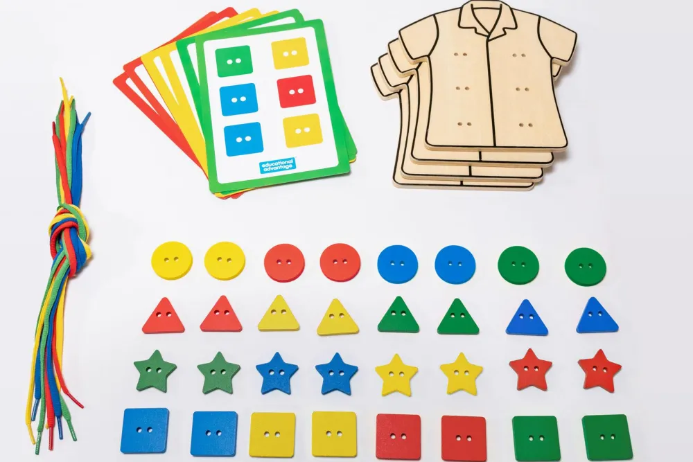 Snørebræt - Form, farver og finmotorik