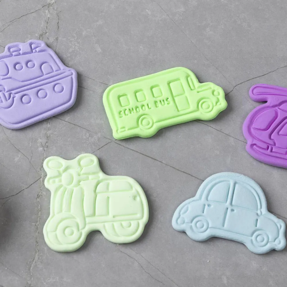 Clearance Creativ Company Udstiksforme m. prægning - Transport, 6 stk